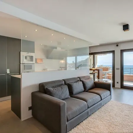 Tossa De Mar Beach *