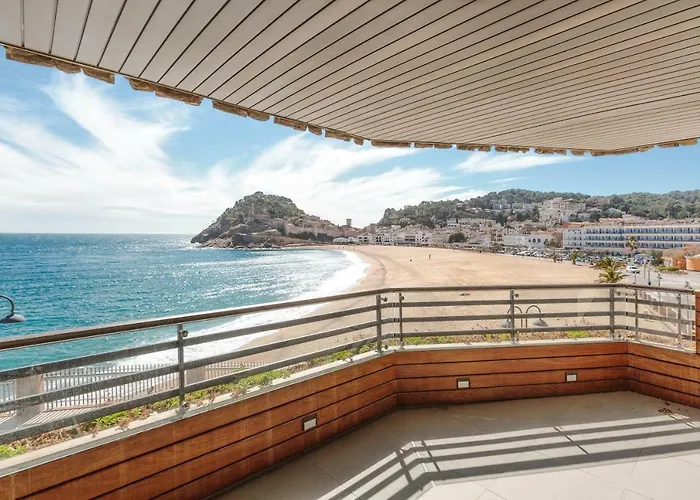 Tossa De Mar Beach *