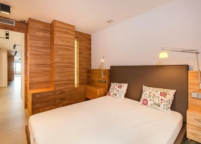 Tossa De Mar Beach * Tossa de Mar